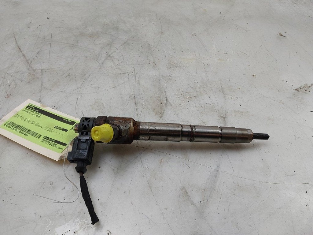 INJECTEUR FAP Volkswagen Passat Variant (3G5), Robert Bosch AG, Volkswagen, Utilisé, Robert-Bosch-Allee 1
74232  Abstatt, DE