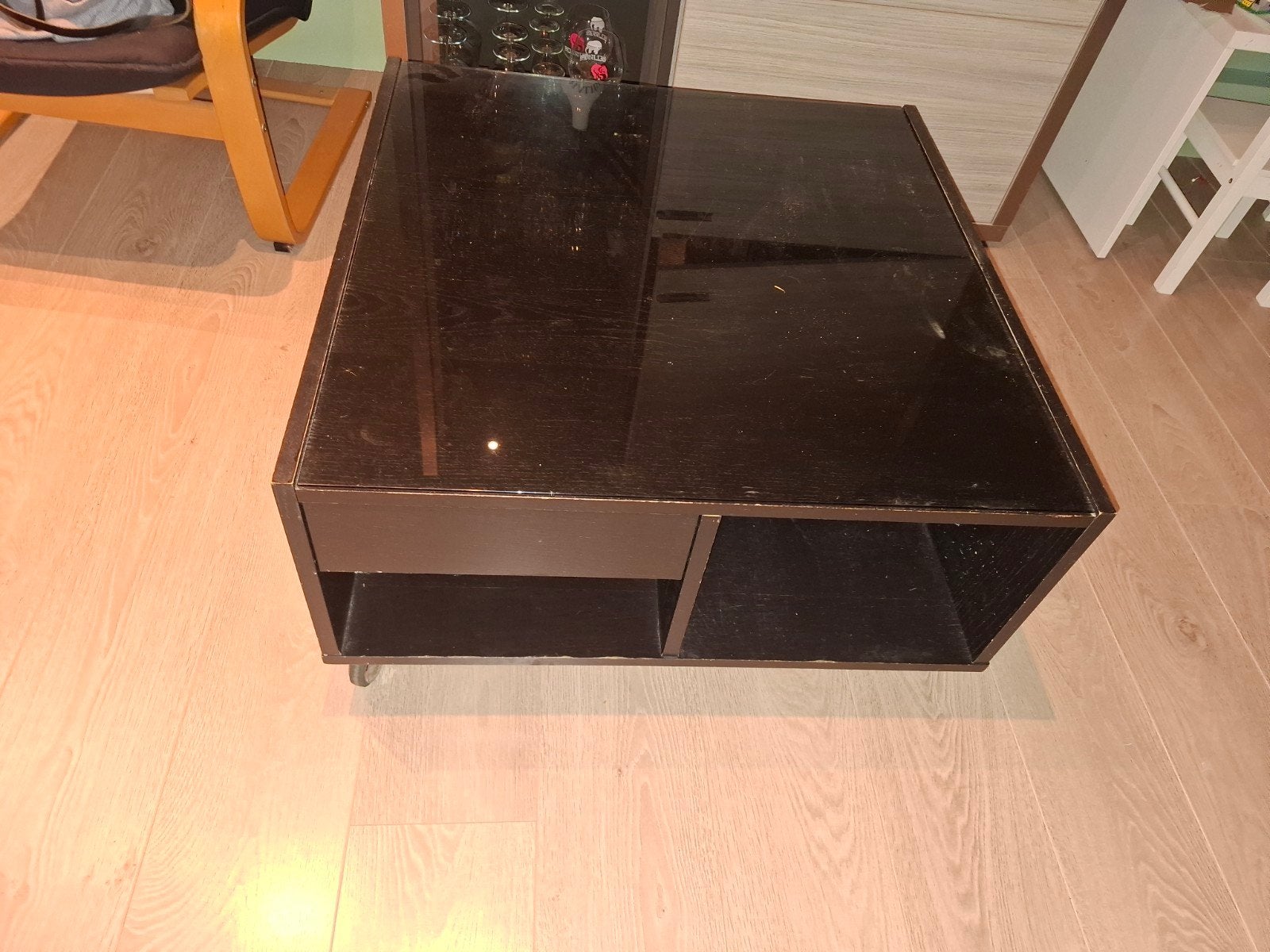 salontafel Ikea gratis, Ophalen