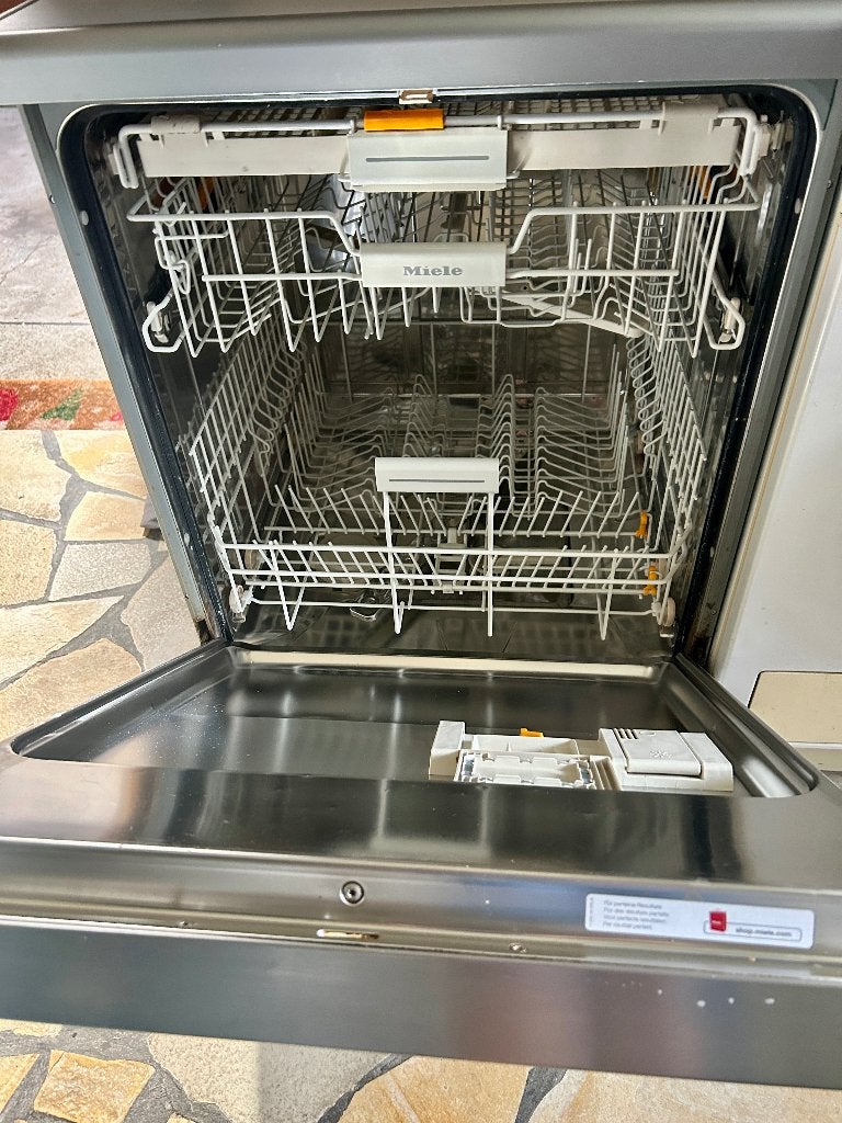 Miele afwasmachine, Elektronische apparatuur, Vaatwasmachines, Ophalen, Gebruikt, Minder dan 85 cm, 60 cm of meer