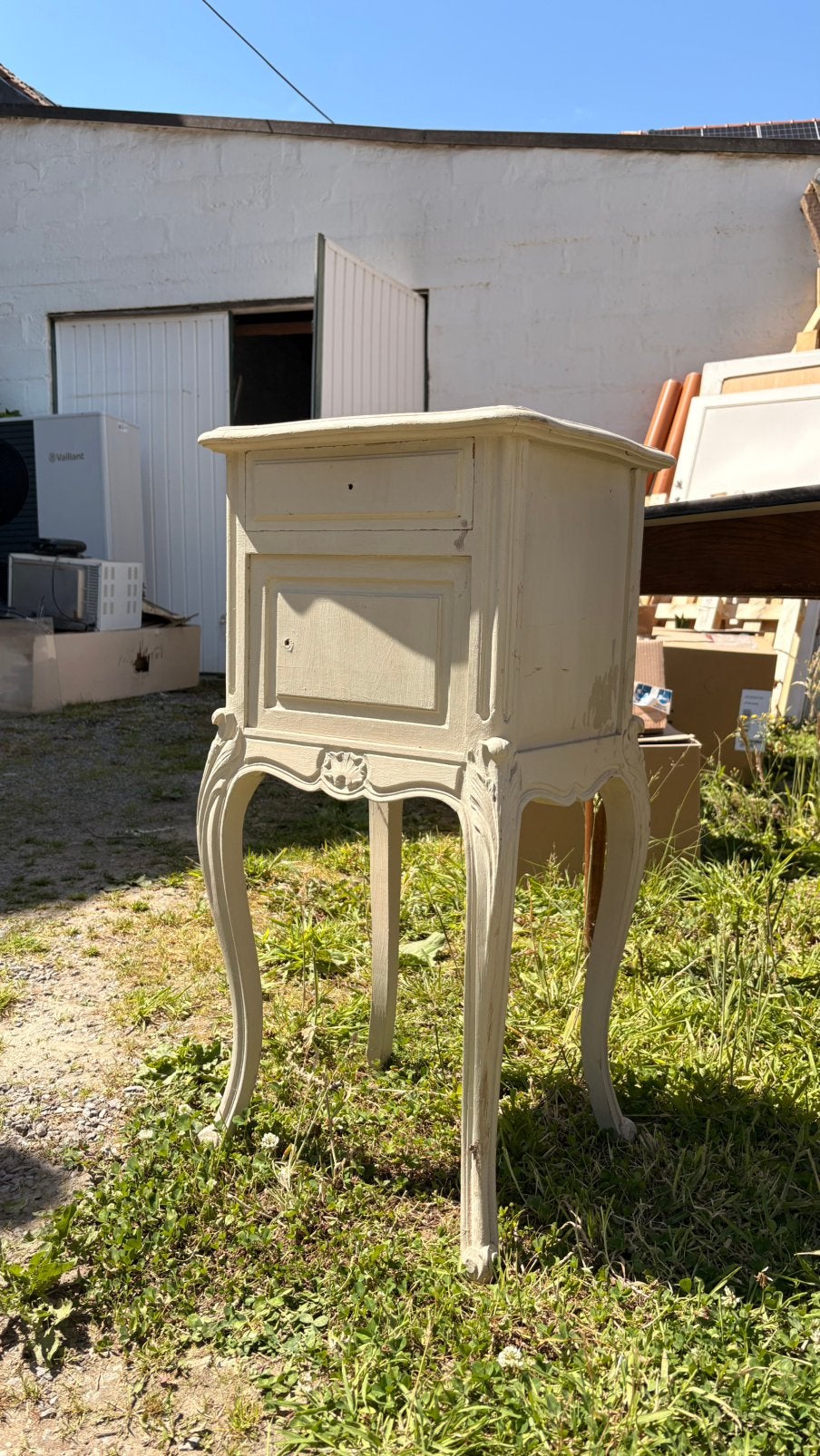 Table de chevet gratuite, Enlèvement, Utilisé