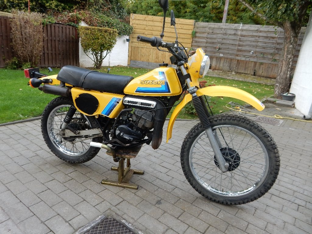 suzuki 125 er, Motos