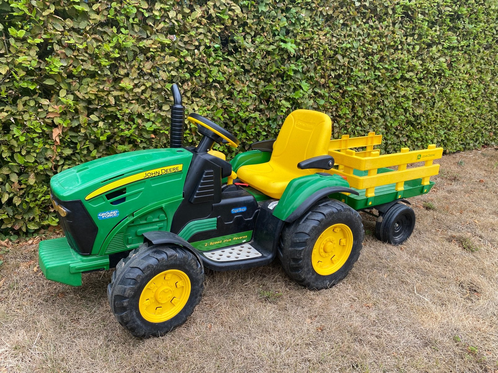 John Deere speelgoed tractor op batterij, Kinderen en Baby's, Speelgoed | Buiten | Voertuigen en Loopfietsen, Ophalen, Gebruikt