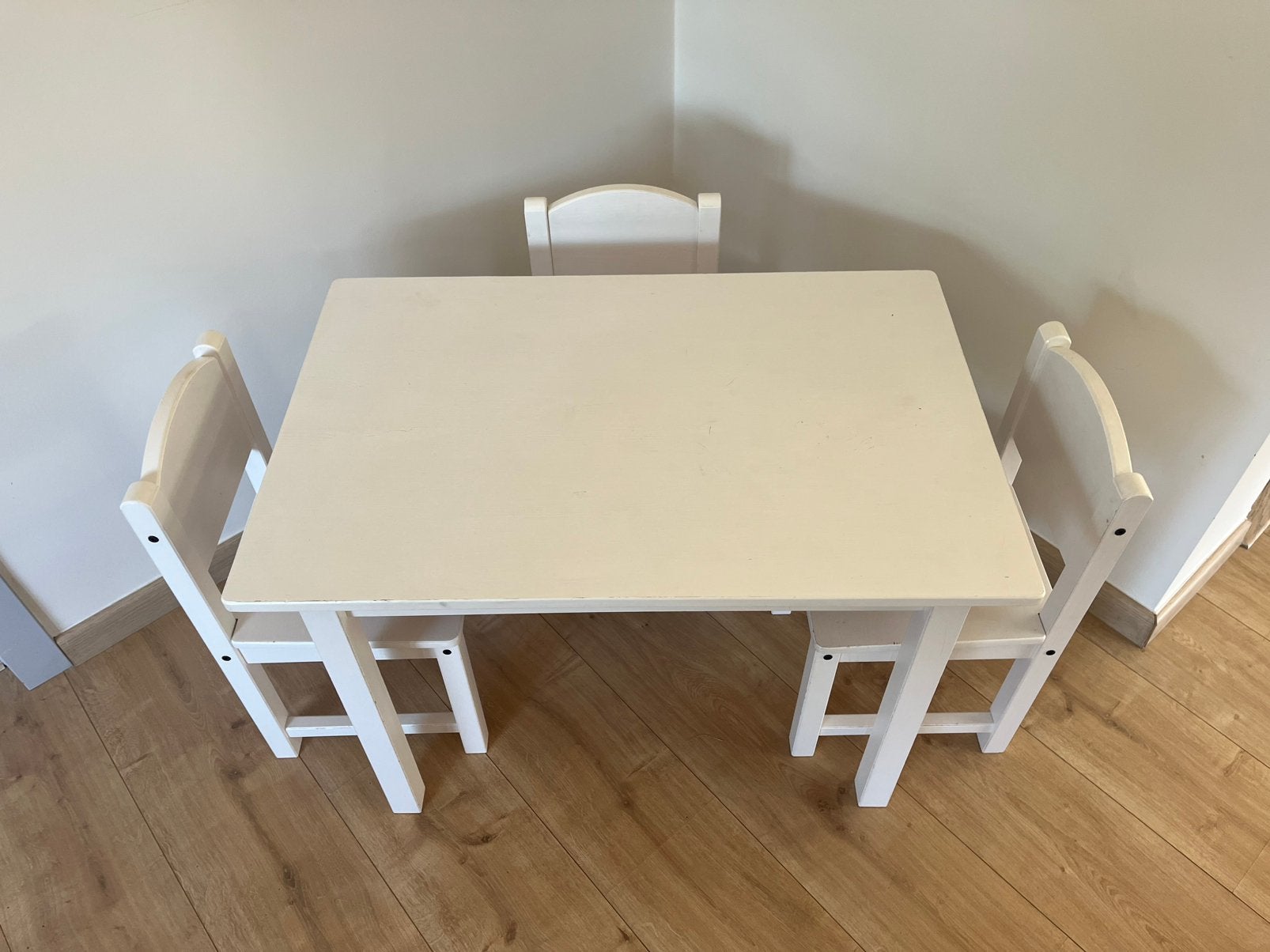 Kindertafel ikea & 3 stoelen, Kinderen en Baby's, Ophalen, Gebruikt