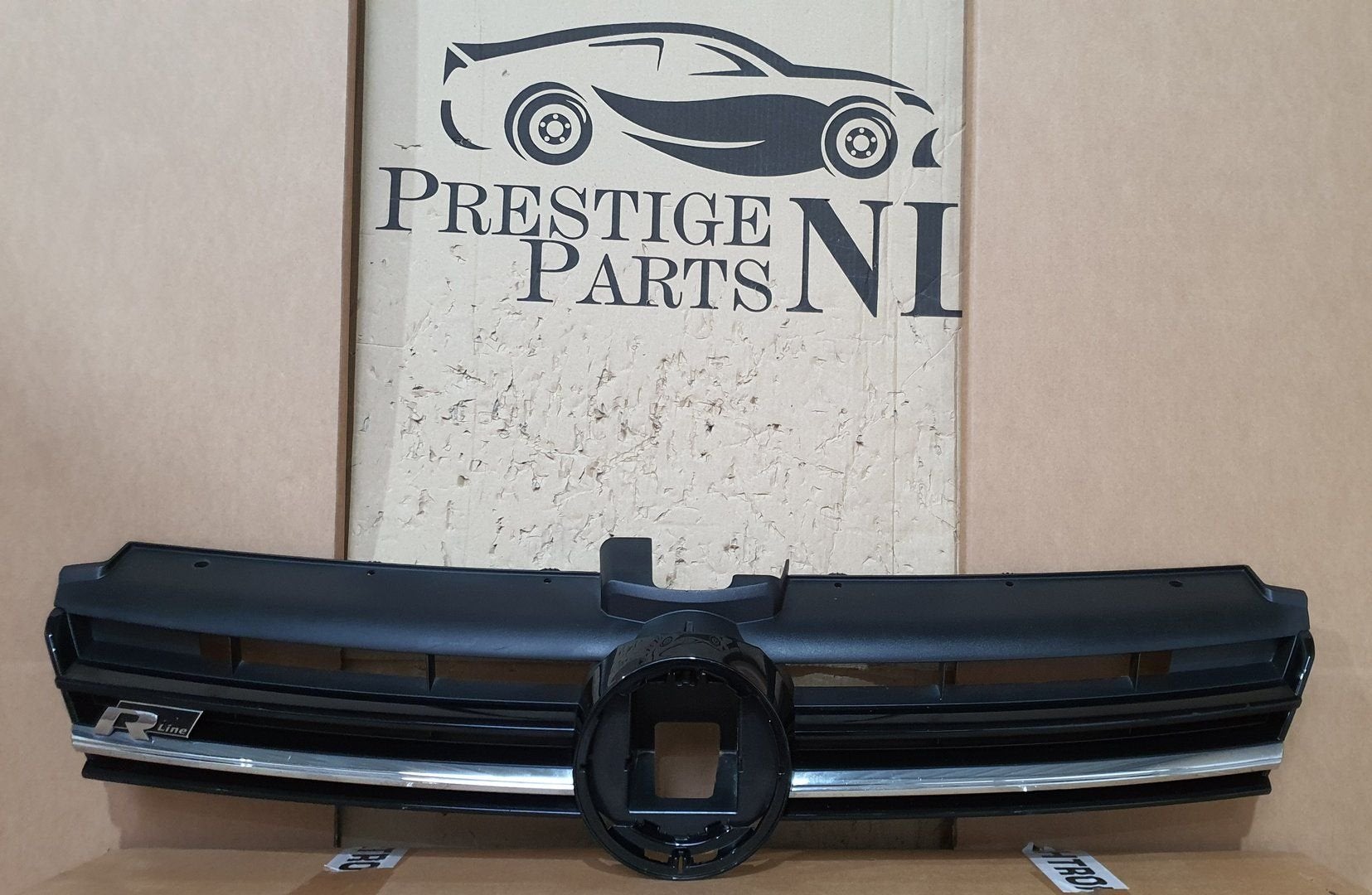 VW Golf 7 R-LINE GRILLE 7.5 FACELIFT bj.2017-2021 5G0853653Q, Autos : Pièces & Accessoires, Carrosserie & Tôlerie, Pare-chocs