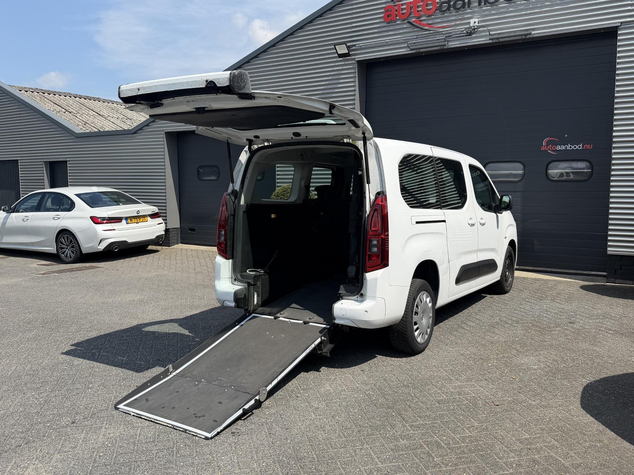 Opel Combo Life 1.5 CDTI L2H1 Edition Rolstoel Vervoer | DAB, Auto's, Opel, Voorwielaandrijving, 75 kW, Stof, Gebruikt