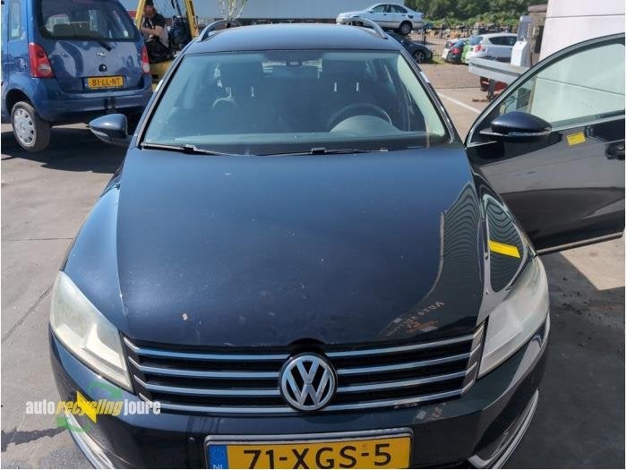 Capot d'un Volkswagen Passat (LC9X), -, Volkswagen, -, 3 mois de garantie