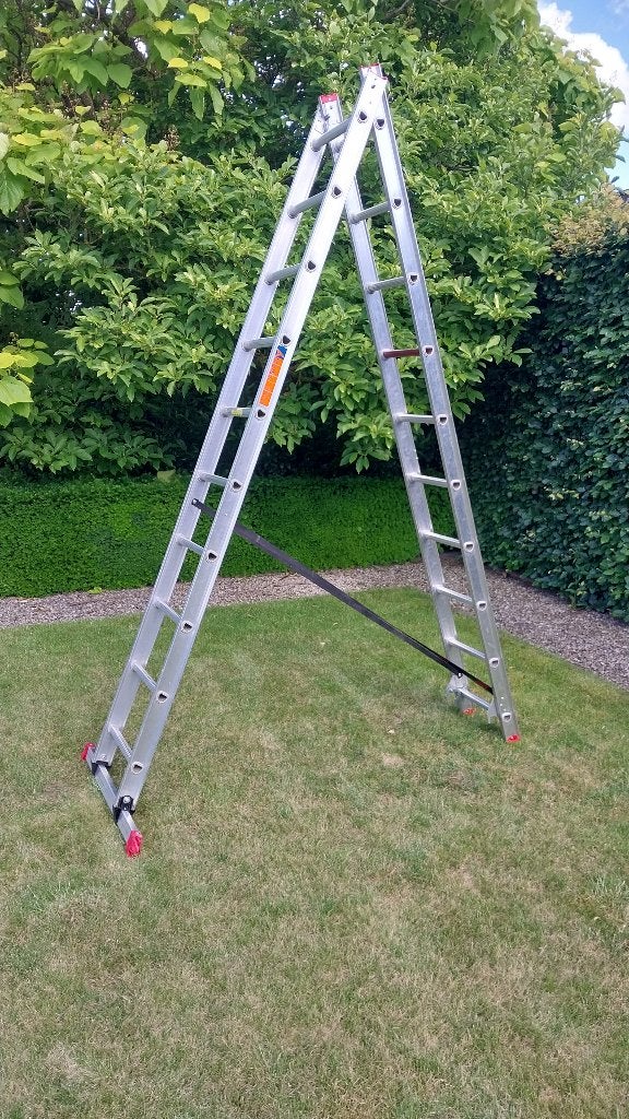 Dubbele aluminium ladder, Doe-het-zelf en Bouw, Ophalen, Zo goed als nieuw, Ladder, Opvouwbaar of Inschuifbaar