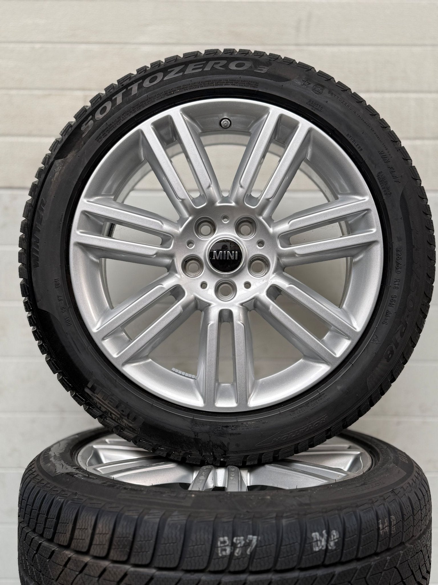NIEUW 18"' MINI COUNTRYMAN F60 VELGEN WINTERBANDEN 532, Auto-onderdelen, 18 inch, -, -, Banden en Velgen