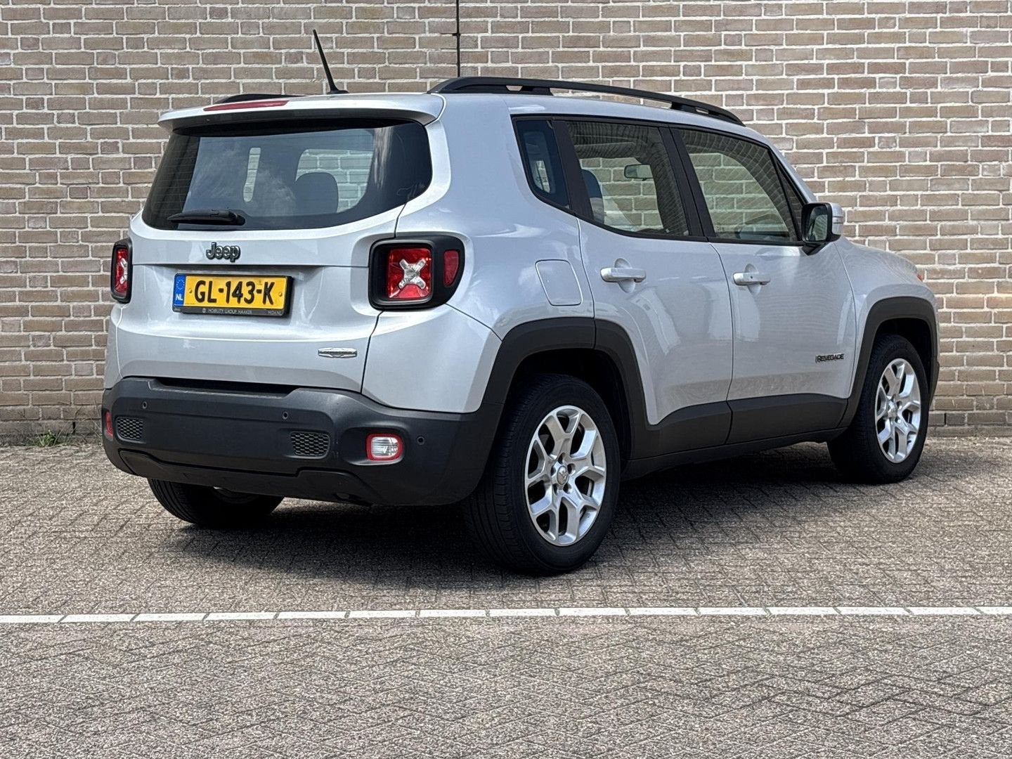 Jeep Renegade 1.4 MultiAir Freedom | Pano | Navi | Airco |, Auto's, Jeep, 140 g/km, Bedrijf, Handgeschakeld, SUV of Terreinwagen