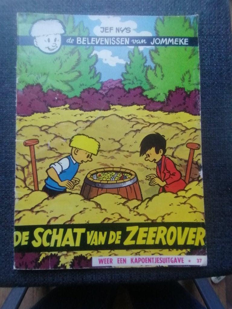 Jommeke album nr.37: De schat van de zeerover (aantal: 4), Jef Nys., Meerdere stripboeken, Ophalen, Gelezen