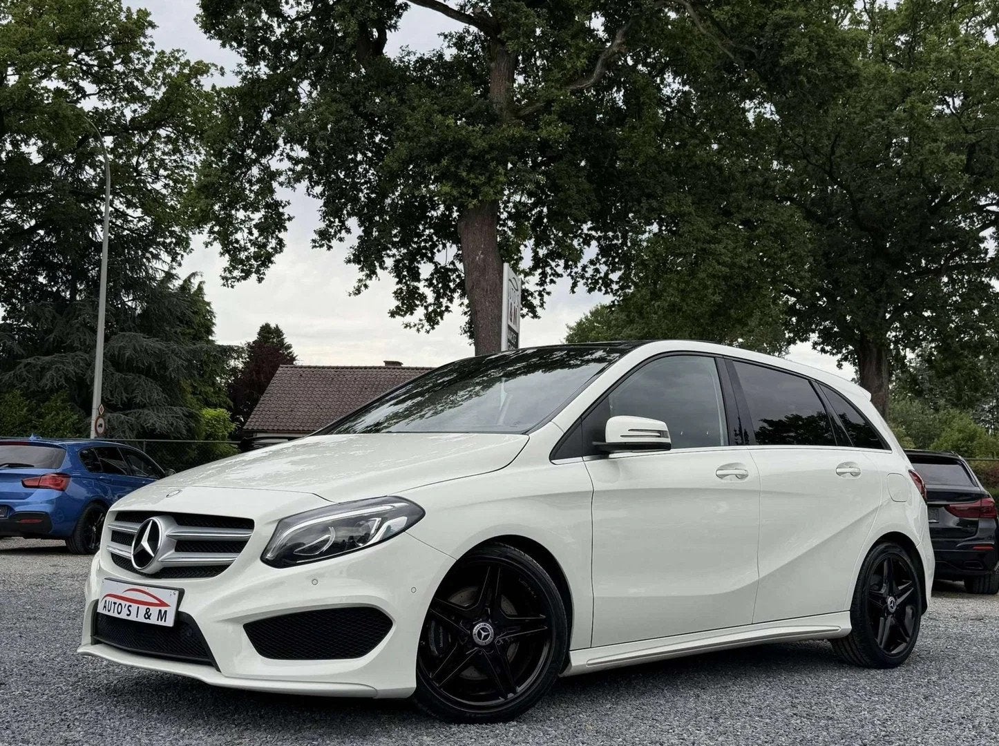 Mercedes-Benz B-CLASS 220 CDI 4-Matic AMG line Pano H&K Sfee, Auto's, Automaat, Gebruikt, Alcantara, Wit