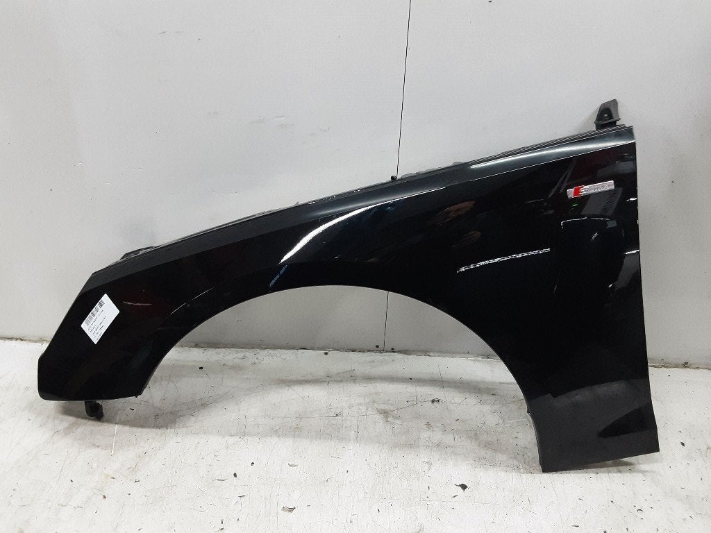 AILE AVANT GAUCHE Audi A4 Avant (B9) (01-2015/08-2020), Gauche, Garde-boue, Mevr. I. Hauben, Audi