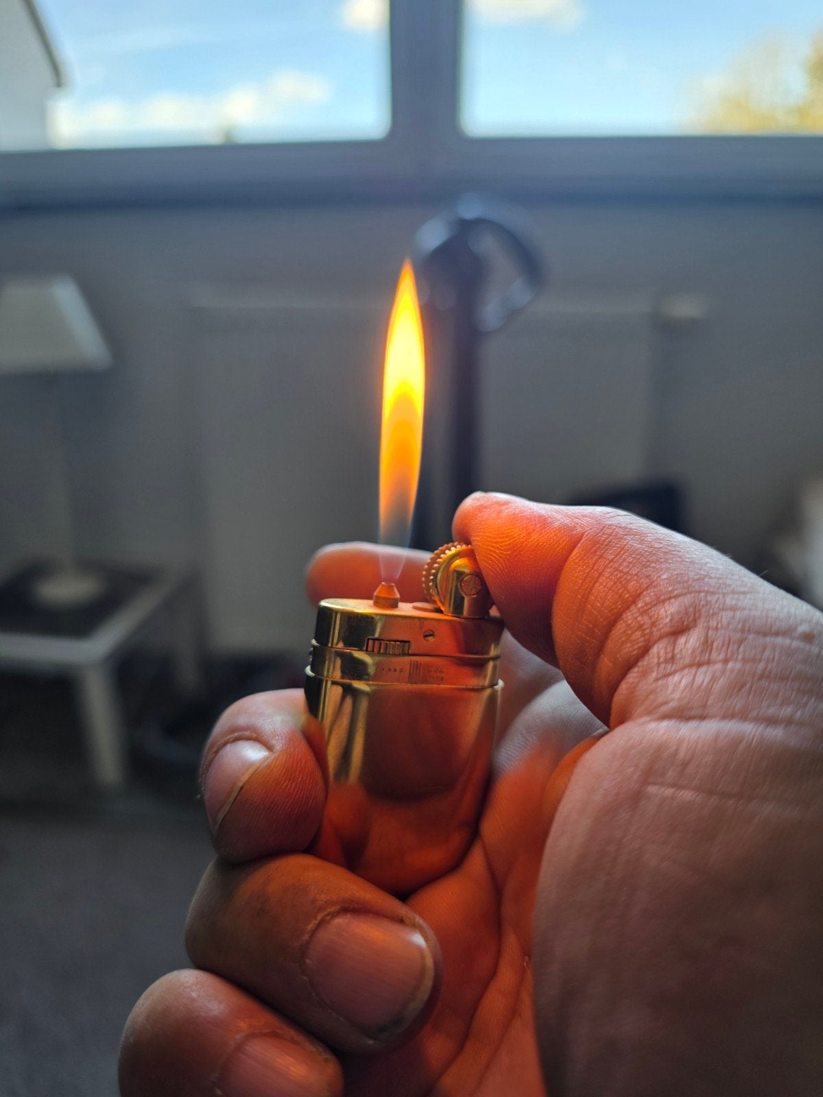 Briquet Vintage Yves Saint Laurent (YSL) – Plaqué Or / Modèl, Collections, Enlèvement ou Envoi, Comme neuf, Briquet
