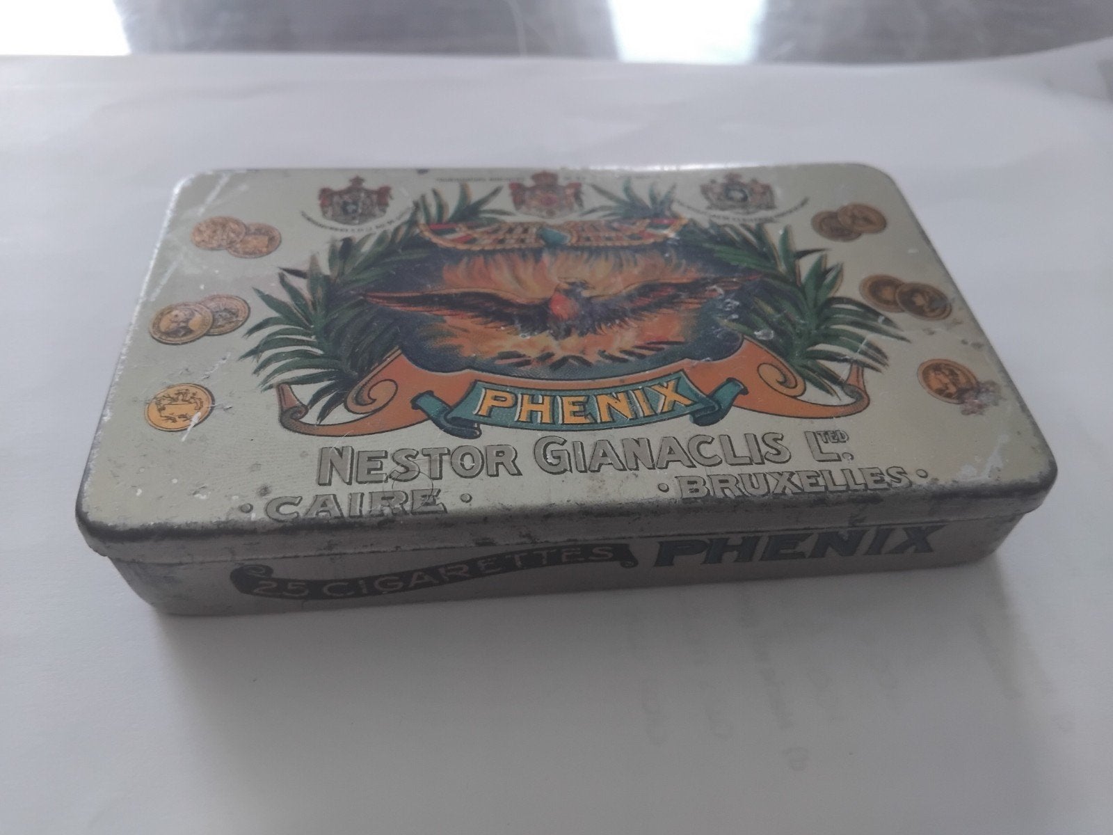 Boîte à tabac Nestor Gianaclis Bruxelles, Enlèvement