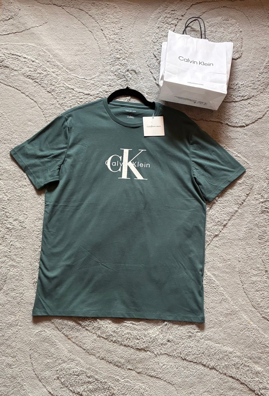 T-shirt Calvin Klein Jeans – Vert Sauge logo monogramme, Enlèvement ou Envoi, Neuf, Taille 48/50 (M), Vert