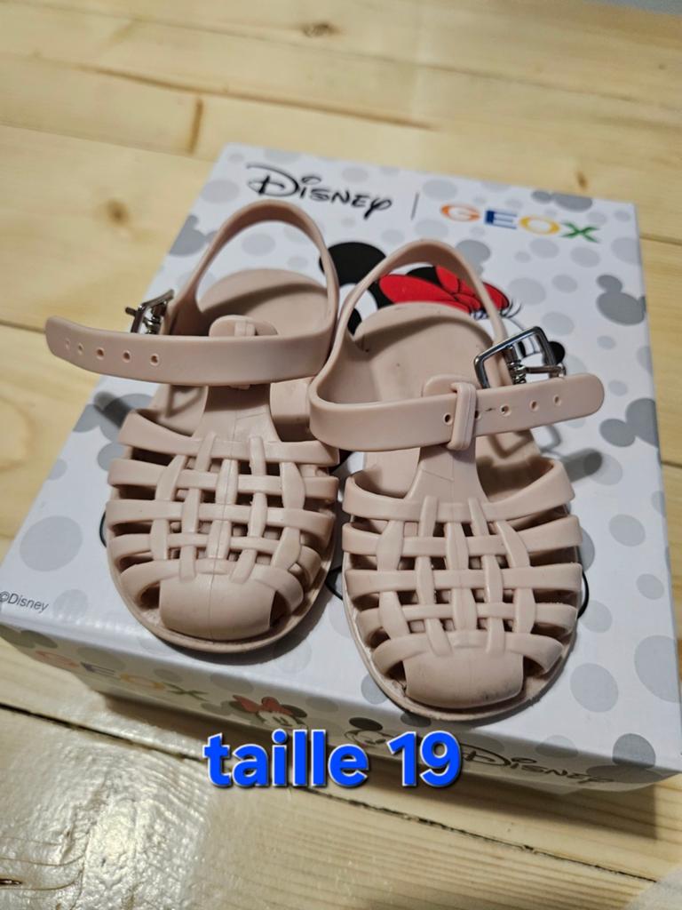 Sandales filles taille 19