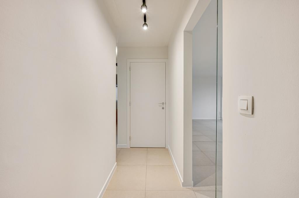 Centraal gelegen modern appartement te Heusden., Tot 200 m², 2 kamers, Appartement, 564 UC