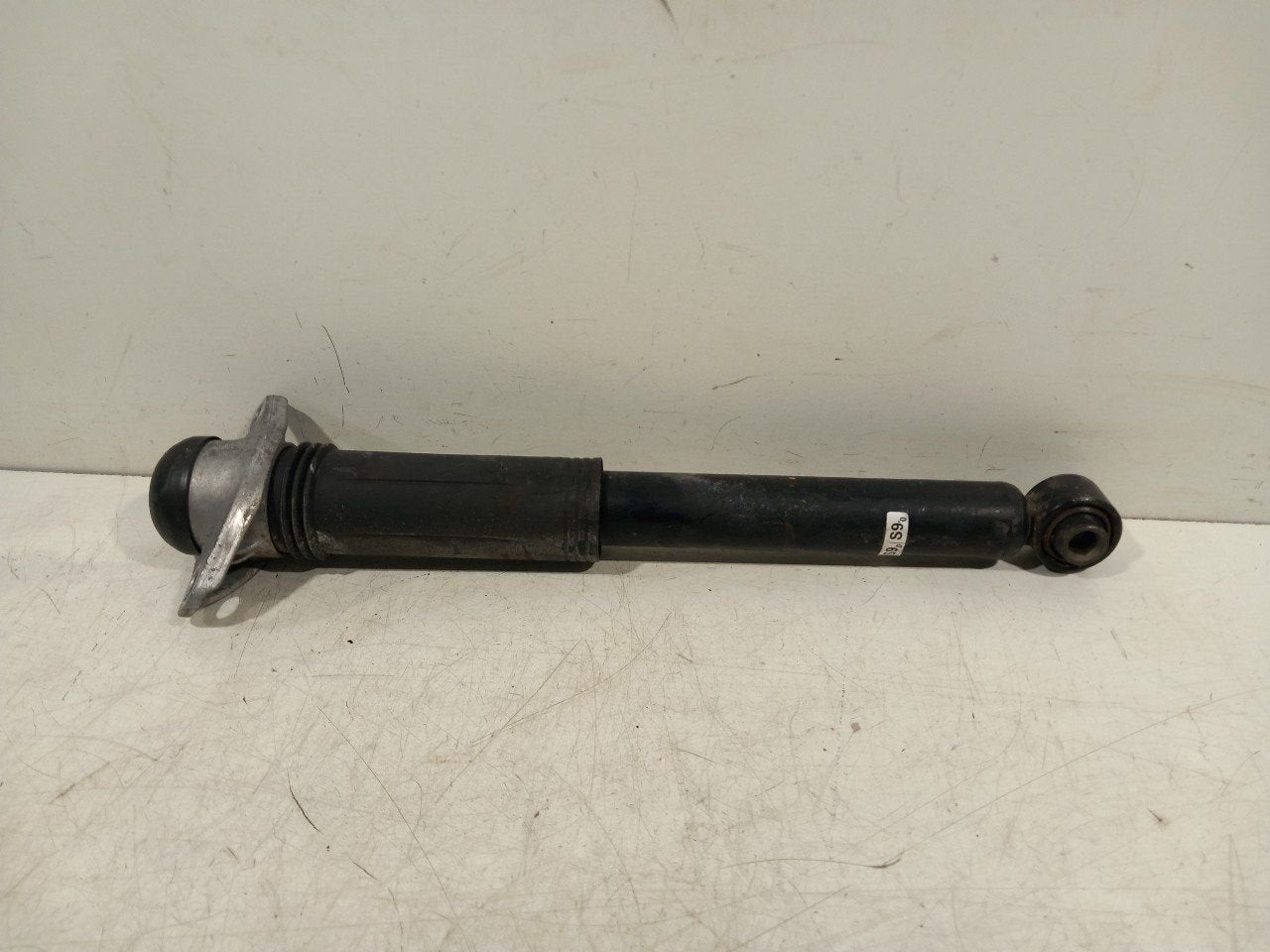 Schokbreker links achter Suzuki Swace, Onderdelen@venauto.nl, Van der Ven Autorecycling B.V., Ettenseweg 76, 4706 PB Roosendaal, The Netherlands