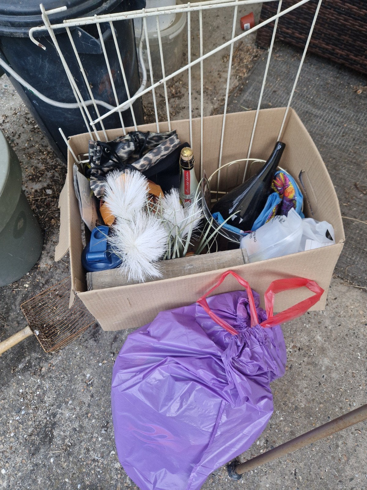 Doos met gratis spullen, Ophalen