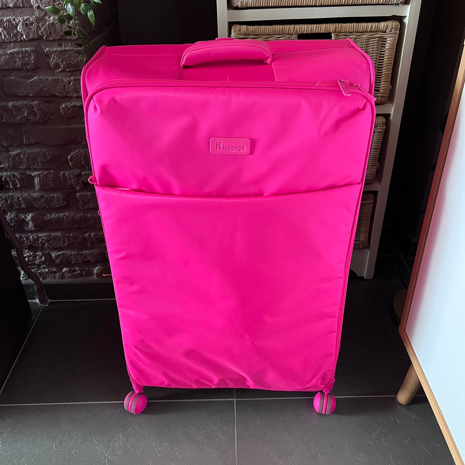 Grote reiskoffer op wieltjes /it luggage, Ophalen, Zo goed als nieuw, Wieltjes
