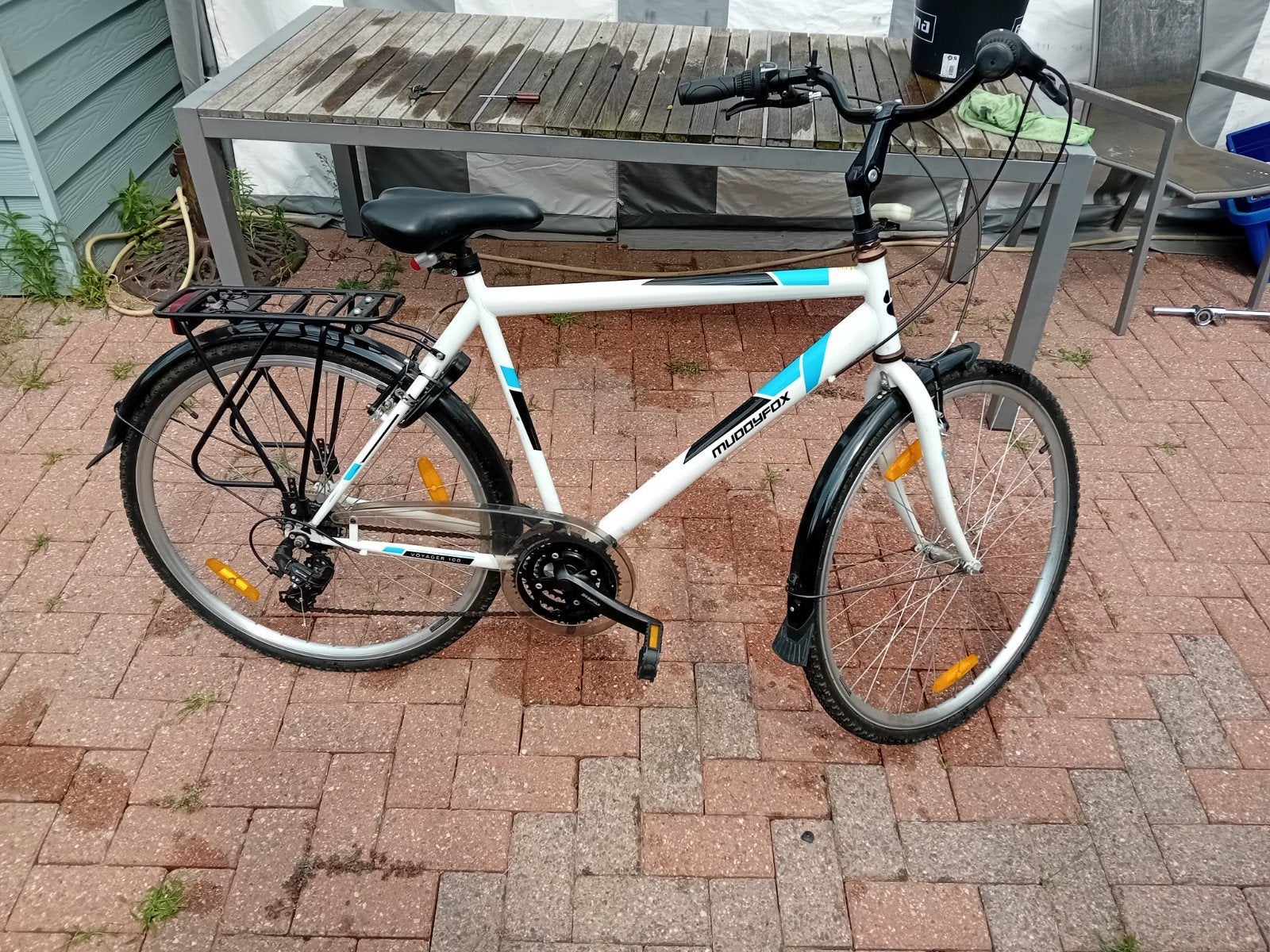 mannelijke fiets wit met beetje blauw, Minder dan 10 versnellingen, 26 inch, 49 tot 53 cm, Zo goed als nieuw
