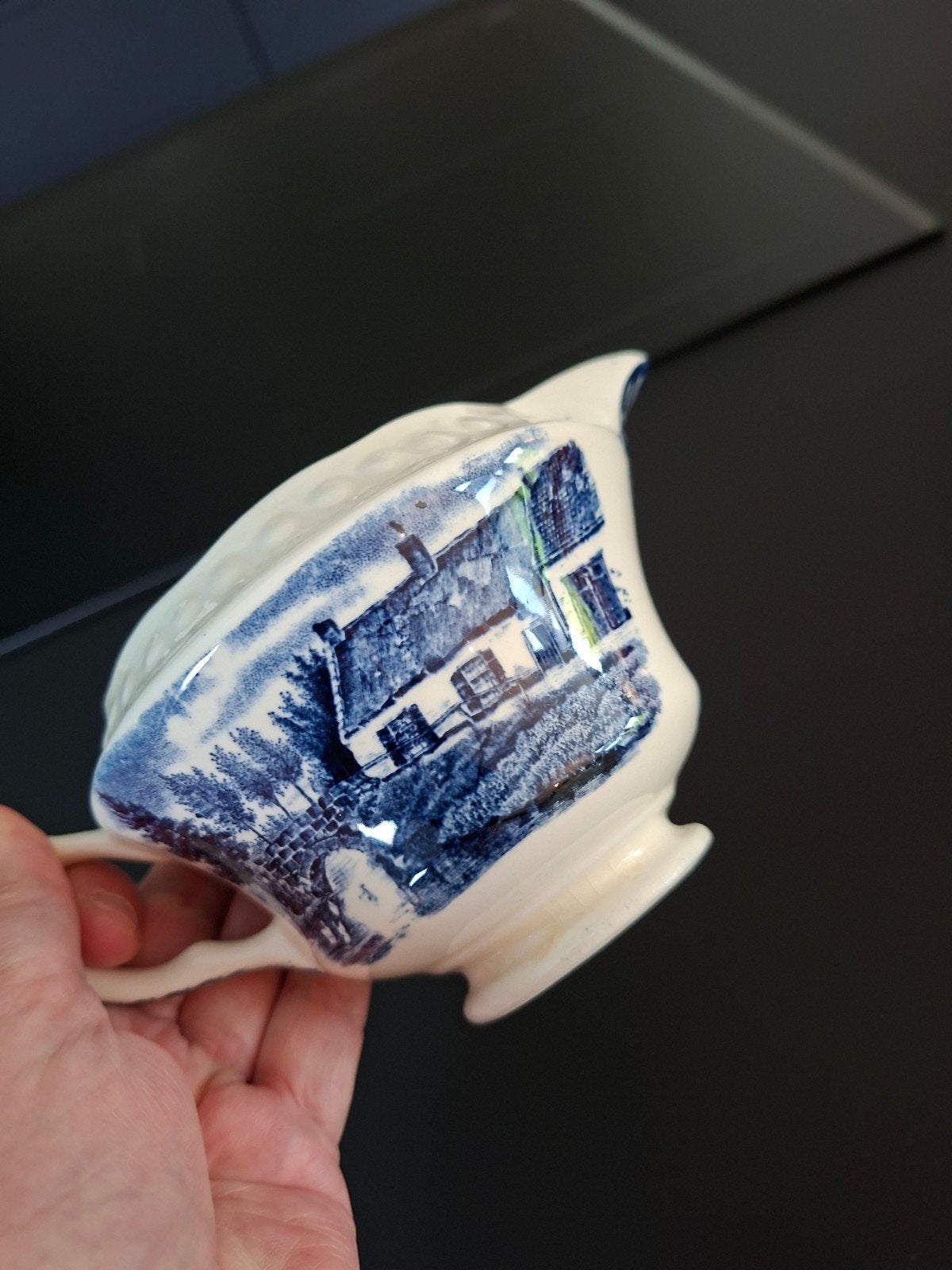 Pot à lait ou crémier,  porcelaine de MAASTRICHT., Antiquités & Art, Enlèvement ou Envoi