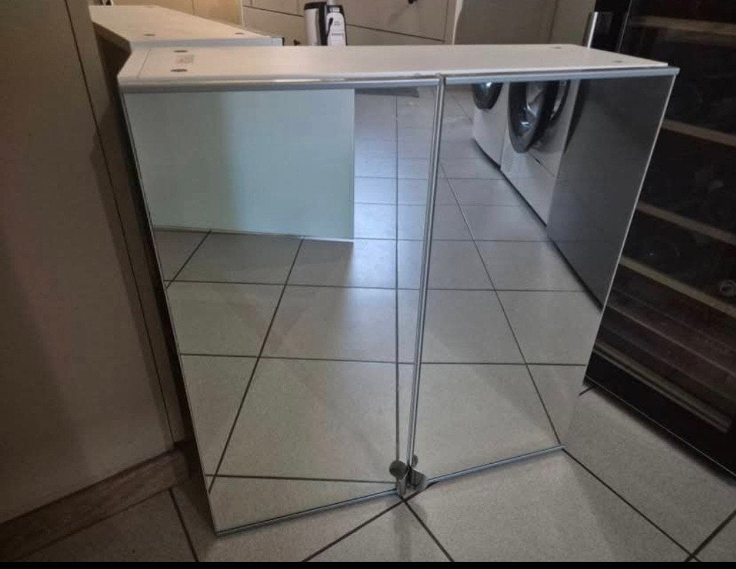 Meubles mirroir à suspendre, Enlèvement