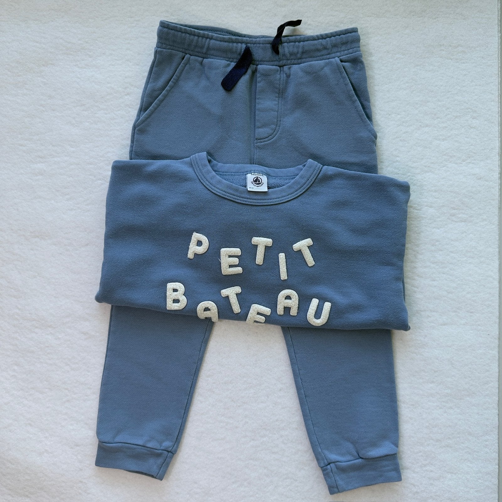 Petit Bateau - jogging - 5 jaar, Enlèvement, Comme neuf, Garçon, Vêtements de sport ou Maillots de bain