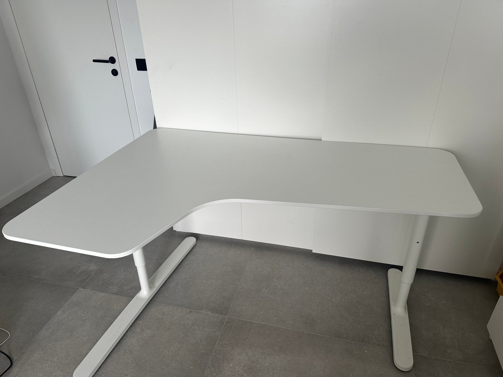 Bureau in hoogte verstelbaar., Huis en Inrichting, Ophalen, In hoogte verstelbaar, Gebruikt
