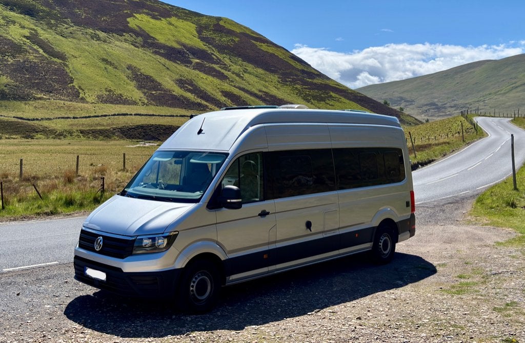 VW Grand California 680 – Garantie tot 03/2027, Caravanes & Camping, Camping-cars, Réfrigérateur, 6 à 7 mètres, Siège standard