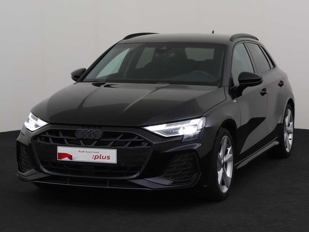 Audi A3 Sportback 30 TFSI MHEV Business Edition S line S tro, Auto's, Automaat, Stadsauto, Parkeerassistent, https://public.car-pass.be/vhr/3d8abeac-5000-4c48-ae56-ed2f9d346db5