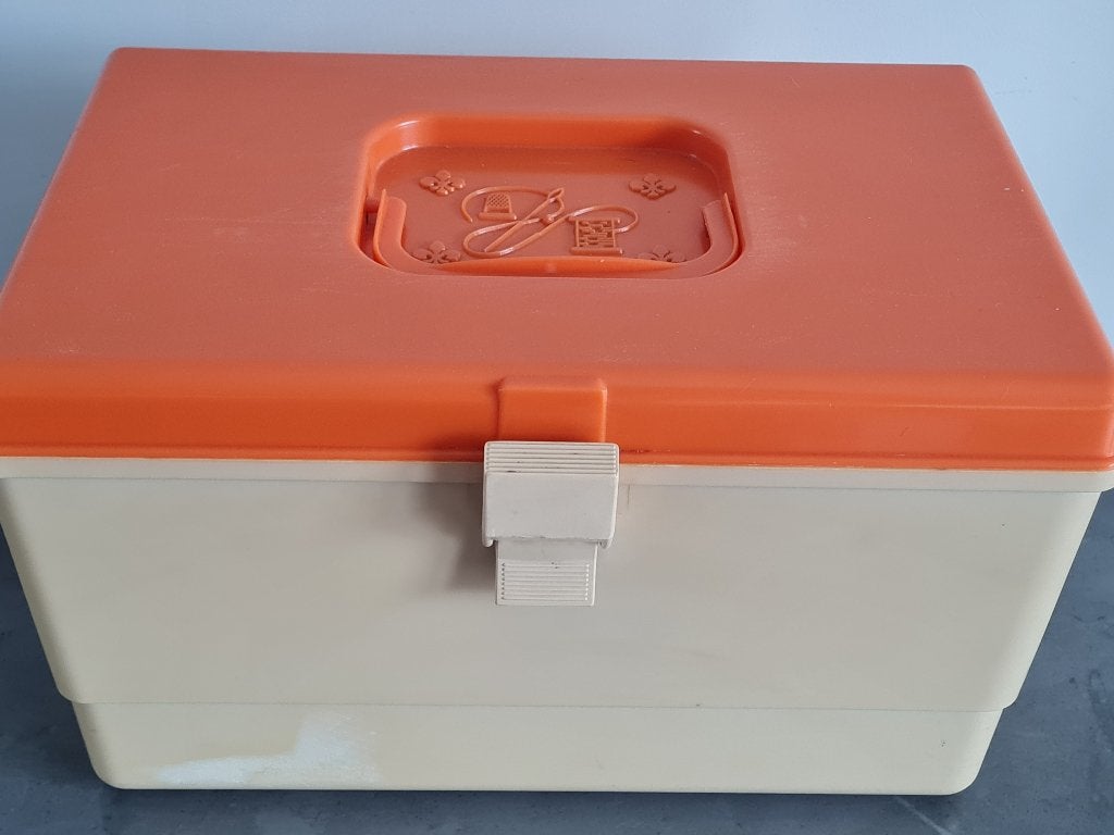 Vintage naaibox - naaidoos - naaikoffer 36x24x23, Enlèvement ou Envoi