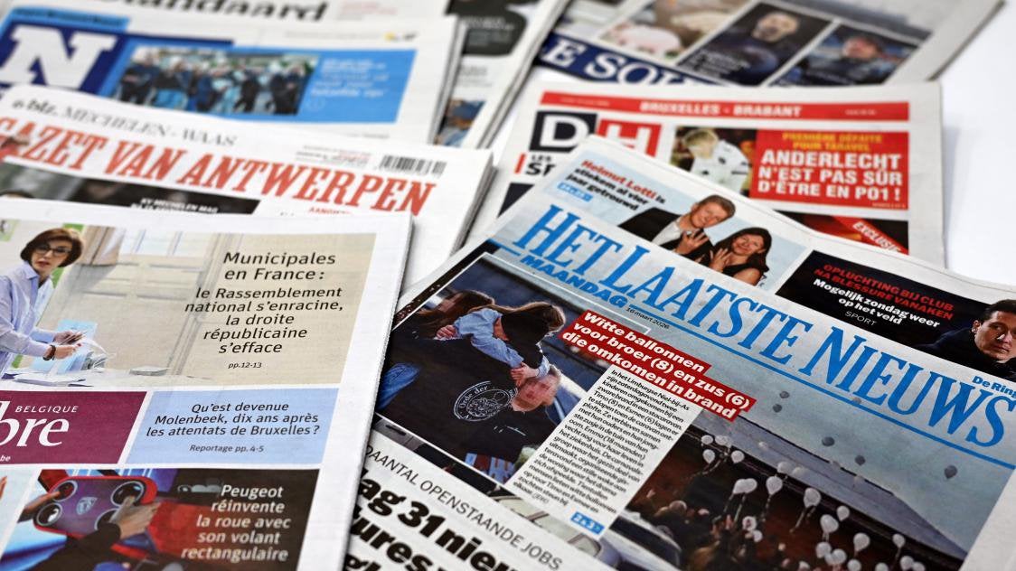 Jobs étudiant livraison de journaux ️, Enlèvement, Comme neuf