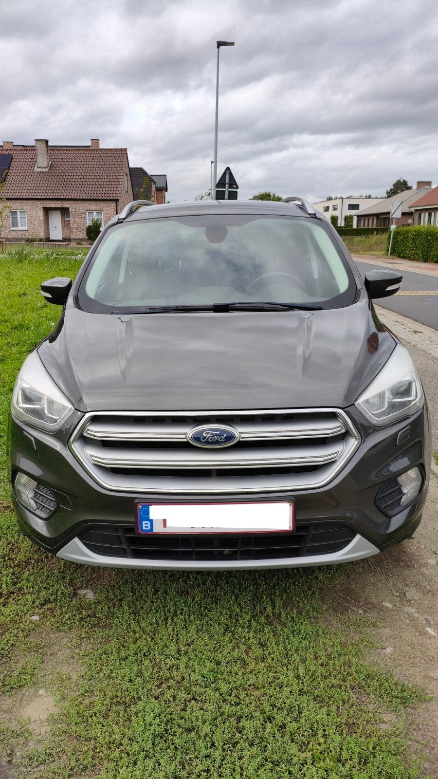 Ford Kuga met trekhaak van 1ste eigenaar, Autos, Argent ou Gris, Achat, Boîte manuelle, Noir