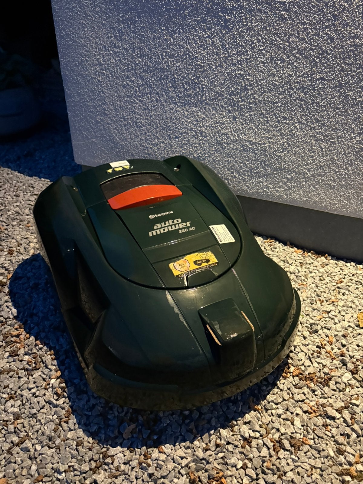 Robotmaaier Husqvarna Nieuwe accu en onderhoud gehad❗️, Ophalen, Gebruikt, 20 tot 25 cm, Bestuurbaar via app