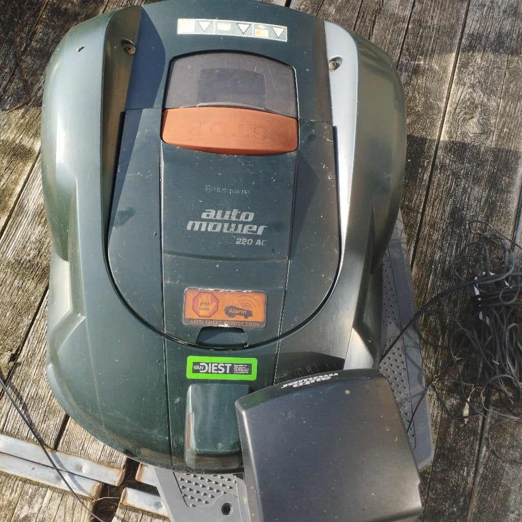 Robot tondeuse Husqvarna 220ac, Ophalen, Gebruikt, Hysqvarna