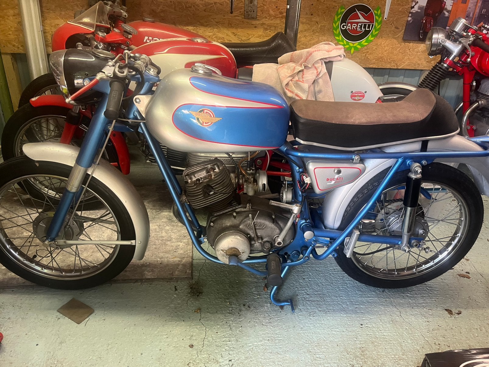 Ducati, Motos, Enlèvement