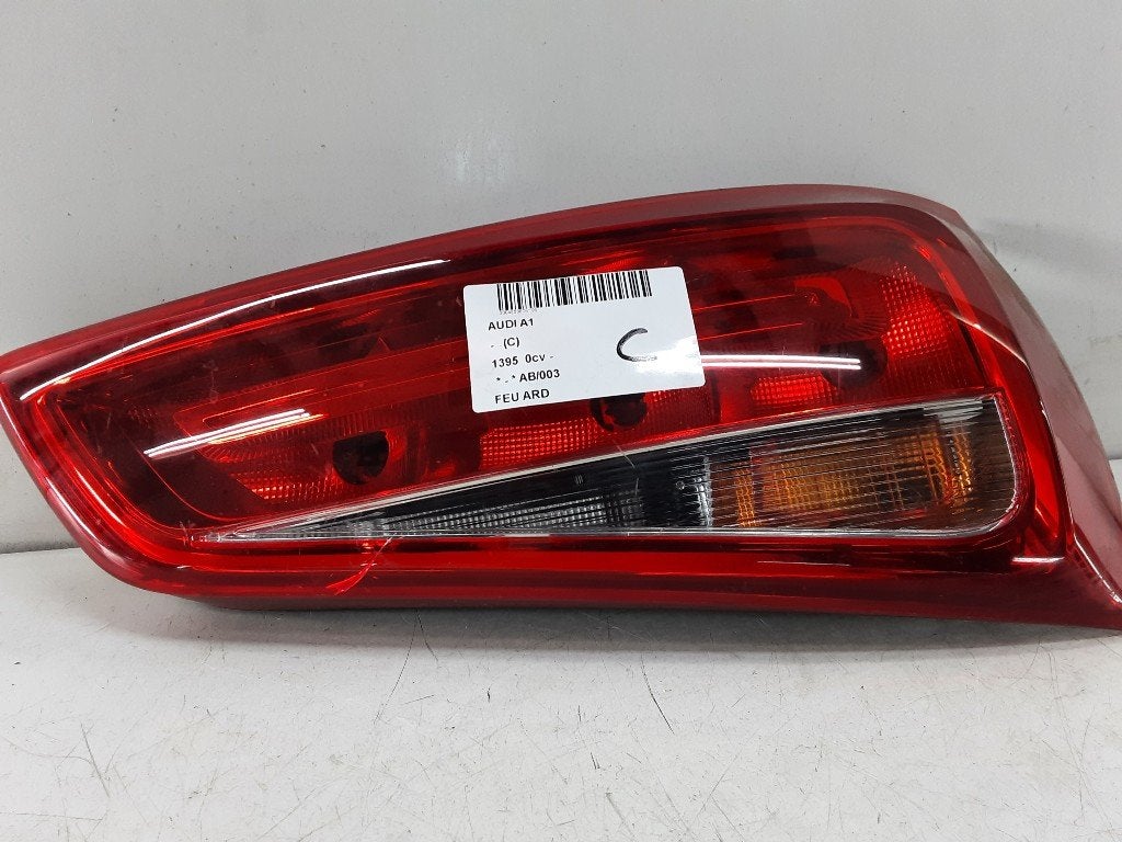 FEU ARRIÈRE DROIT Audi A1 (8X1 / 8XK) (8X0945094), Mevr. I. Hauben, Audi, Utilisé, Rue de l'Espoir 34 34
4030  GRIVEGNÉE, BE