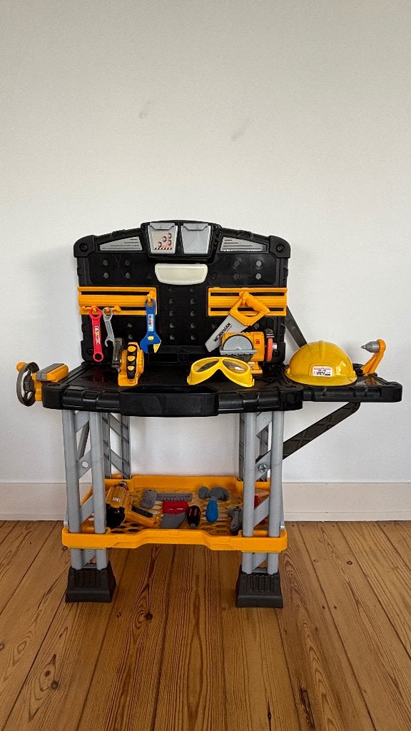 Établi de bricolage enfant + plus de 80 accessoires, Enlèvement, Utilisé, Garçon