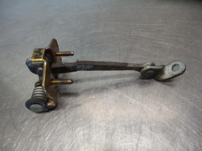 Butée 4portes arrière droite d'un Peugeot 307, Autos : Pièces & Accessoires, -, 3 mois de garantie, Utilisé, -