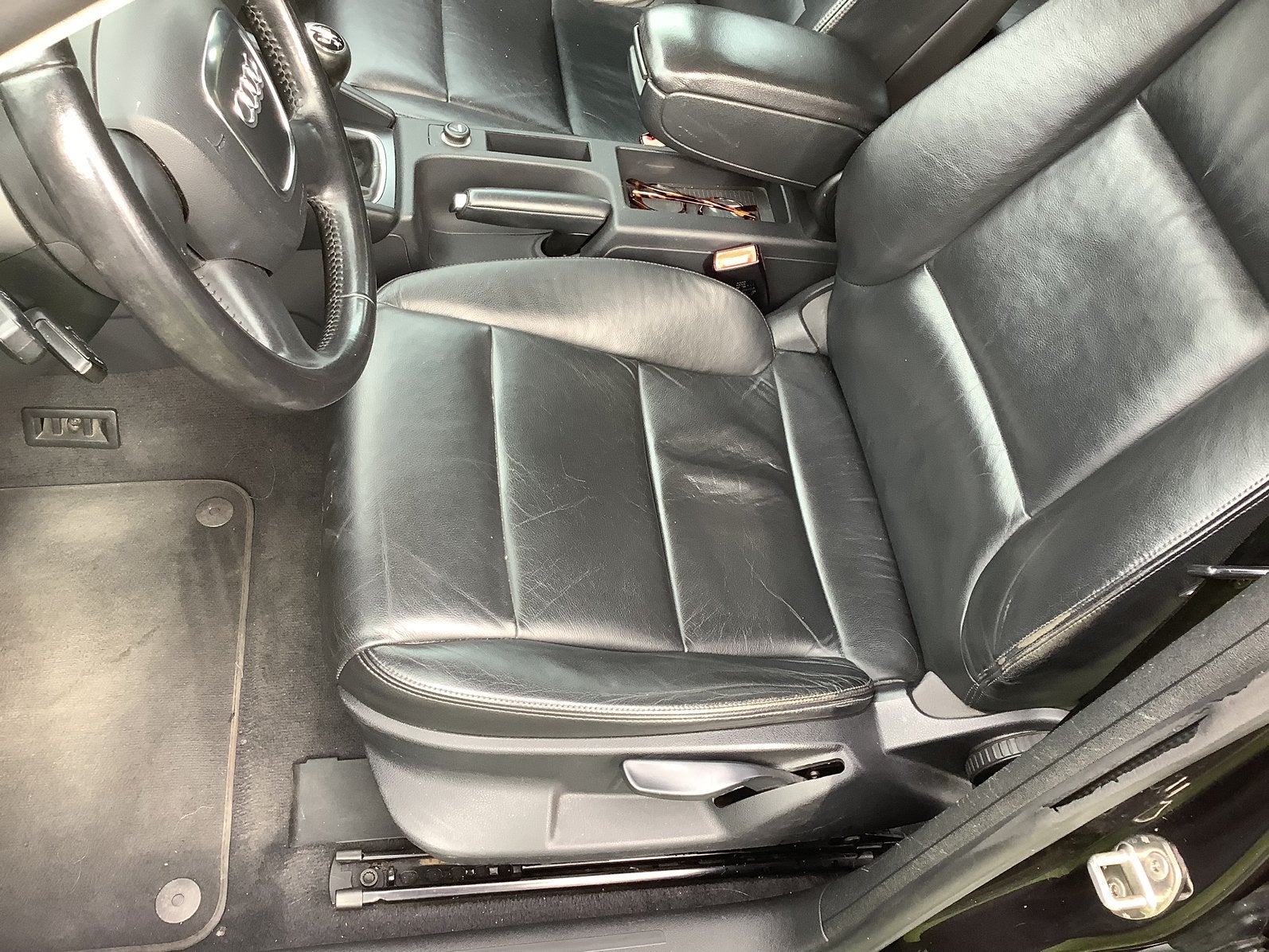 Audi a3 2010 versnellingen 5, Auto's, Voorwielaandrijving, Zwart, Elektrische ramen, Zwart