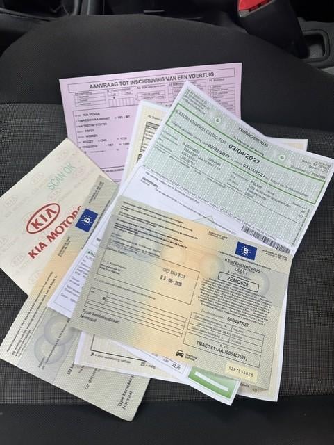 Kia Venga Gekeurd voor Verkoop, Auto's, Euro 5, 4 cilinders, Wit, Particulier