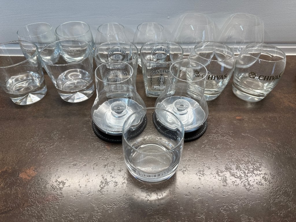 Voor verzamelaars 15 Whisky glazen, Verzamelen, Ophalen, Nieuw, Borrel- of Shotglas