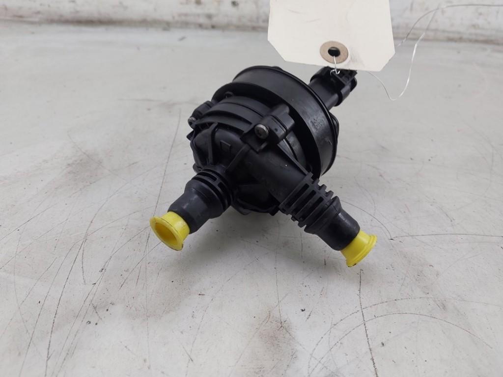 EXTRA WATERPOMP BMW i3 (I01) (01-2013/06-2022) (|6834917|), Auto-onderdelen, Airco en Verwarming, BMW, Gebruikt