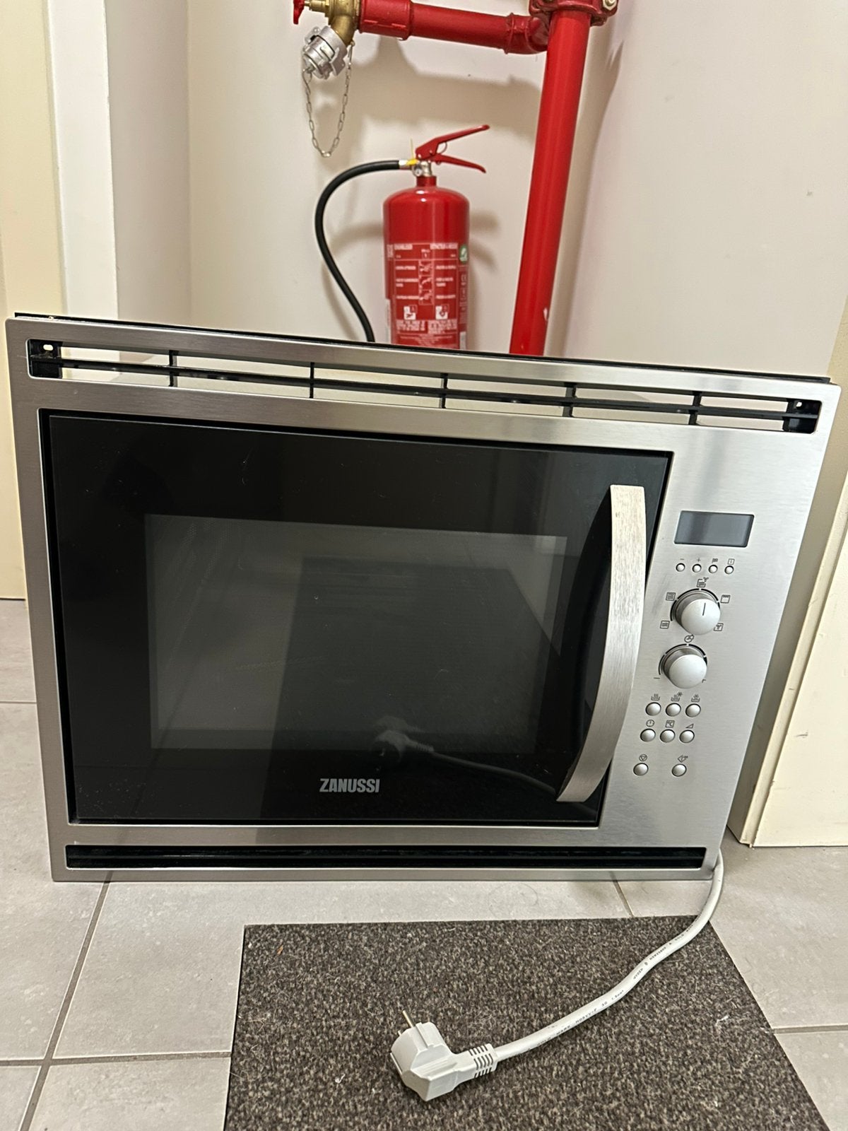 Zannusi defect, Enlèvement ou Envoi, Encastré, Ne fonctionne pas, 45 à 60 cm