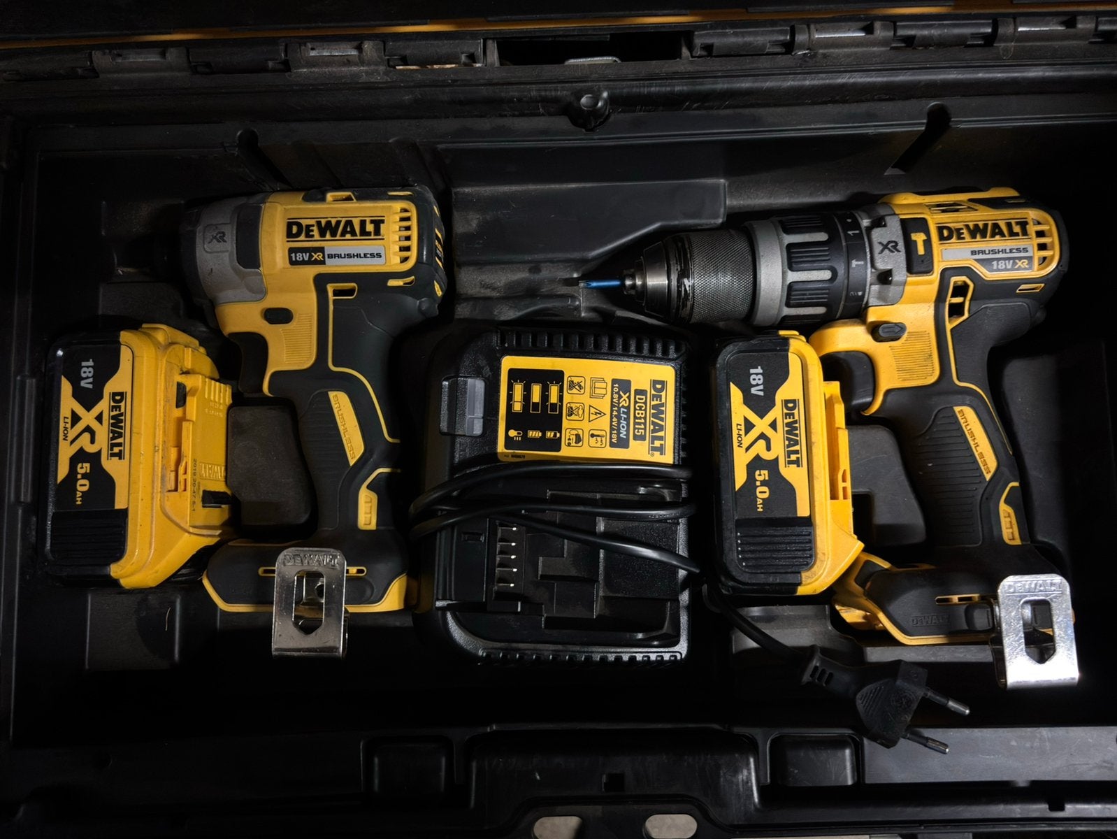 Kit DEWALT visseuse, visseuse a choc et enceintes, Bricolage & Construction, Enlèvement ou Envoi, Comme neuf, Foreuse et Perceuse
