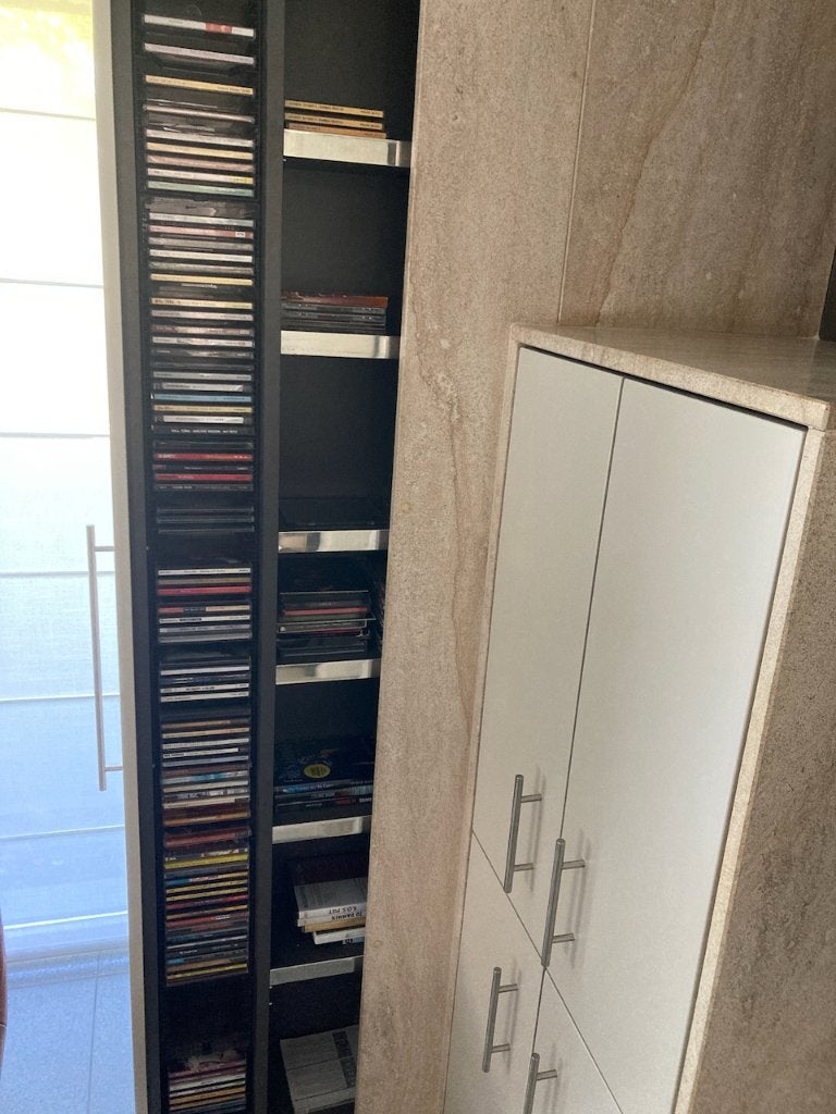 Inbouwkast voor CD's en DVD's, uittrekbaar. Goede staat, Huis en Inrichting, Woonaccessoires | Cd- en Dvd-rekken, Ophalen, Gebruikt