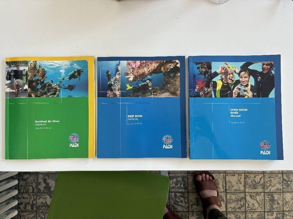 PADI duik cursus boeken Nederlands talig, Ophalen of Verzenden, Zo goed als nieuw, Overige typen