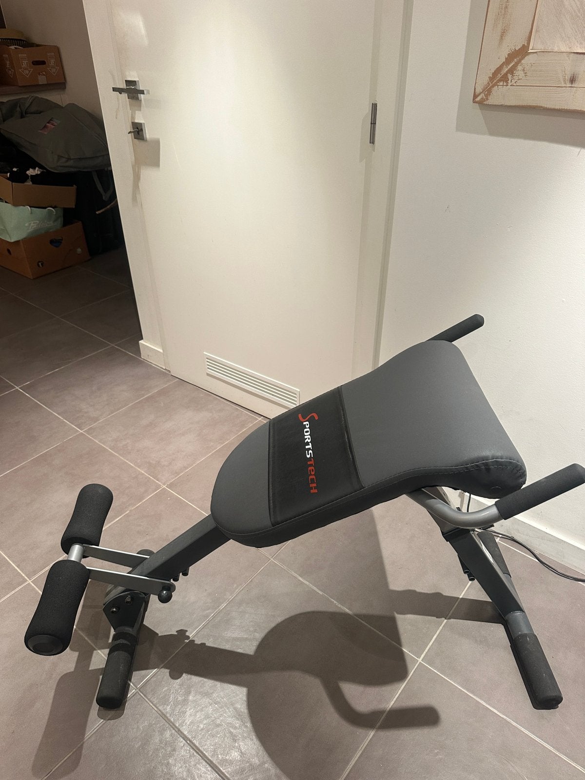 Sportstech BRT200 Banc d'entraînement 3en1 pour dos abdos, Sports & Fitness, Enlèvement, Utilisé, Abdominaux, Autres types