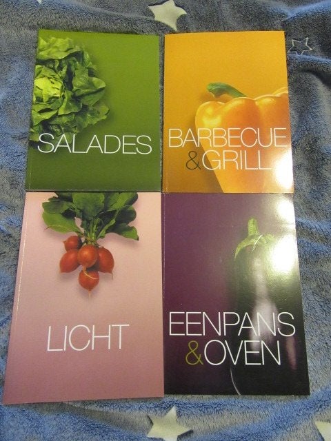 4 kookboeken: Salades + BBQ & grill - licht - eenpans & oven, Boeken, Ophalen of Verzenden, Zo goed als nieuw, Europa
